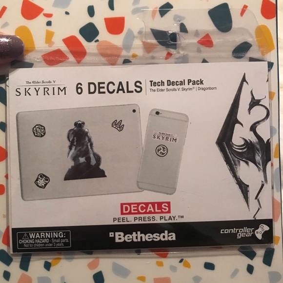 Controller Gear The Elder Scrolls V: Skyrim - Character Tech Decal Pack - Picture 1 of 6